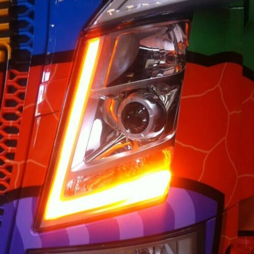 Kuvassa Ledson LED-Päiväajovalot Volvo FH4/FM 2015-