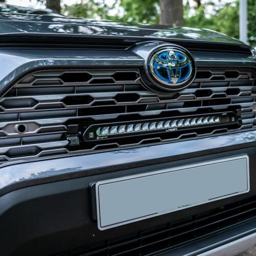 Kuvassa Lazer Grille Kit Toyota RAV4 Hyprid 2019- Linear 18 valoilla