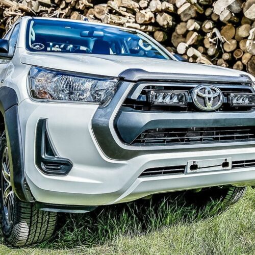 Kuvassa Lazer Grille Kit Toyota Hilux Active / Icon / Invincible 2021-