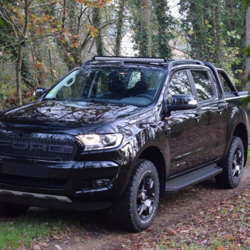 Kuvassa Lisävalopaketti katolle Ford Ranger 2016-, Lazer T24 Evo Lisävalolla