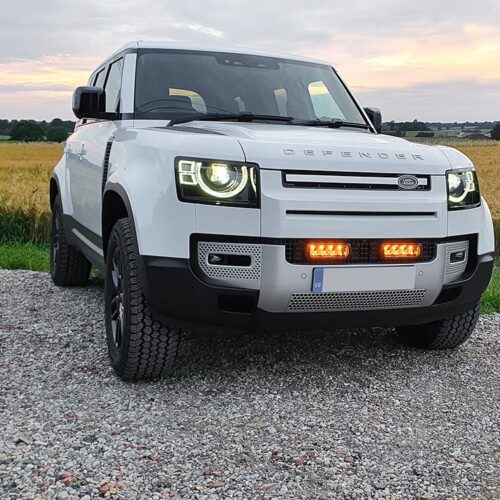 Kuvassa Lazer Grille Kit Land Rover Defender 2020-
