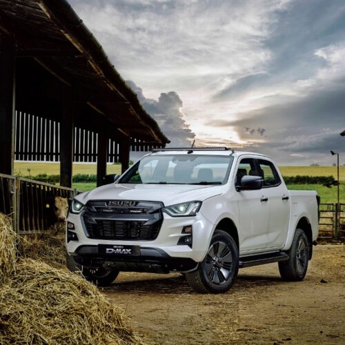 Kuvassa Lisävalopaketti katolle Isuzu D-MAX 2021-, Lazer Linear 42