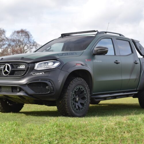 Kuvassa Lazer lisävalopaketti katolle MB X-Sarja 17-, kattokaiteilla