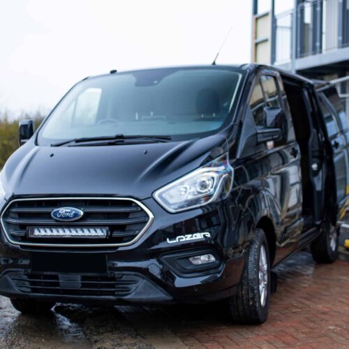 Kuvassa Lisävalopaketti puskuriin Ford Transit Custom 2018-