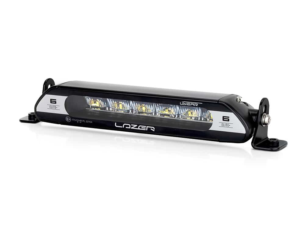 Kuvassa Lazer Linear 6 Elite+ LED-Lisävalopaneeli