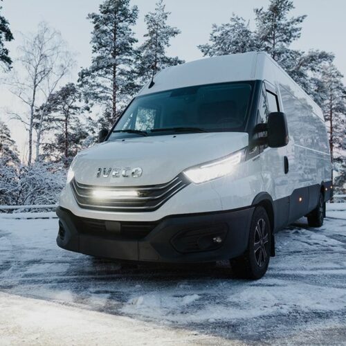 Kuvassa Lazer Grille Kit Iveco Daily 2024+ (Linear 18 ja Glide)