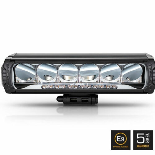 Kuvassa Lisävalo Lazer Triple-R 850 Varoitusvalolla